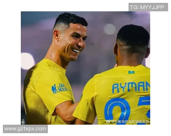 璀璨星光照亮赛场 足球壁纸展现球星风采与荣耀