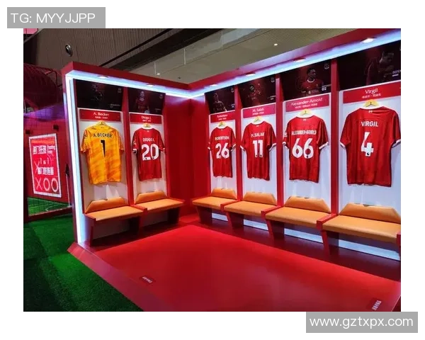 足球球星与女性元素融合的微信背景图片设计灵感与创意分析